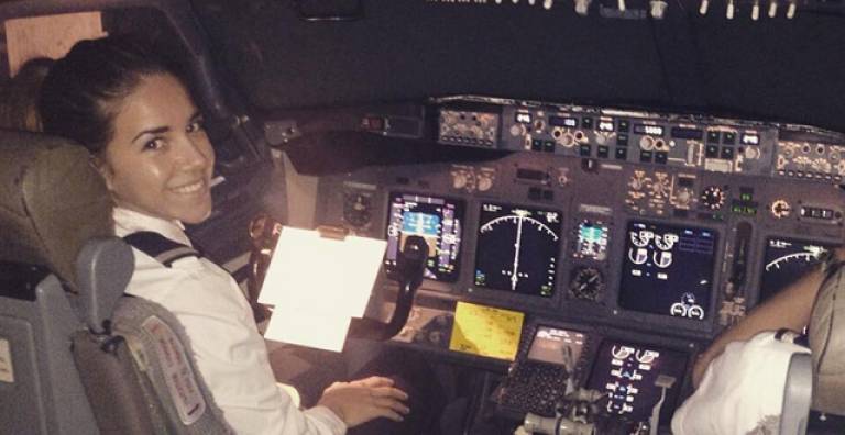 Myriam Adnani, première pilote marocaine en Europe