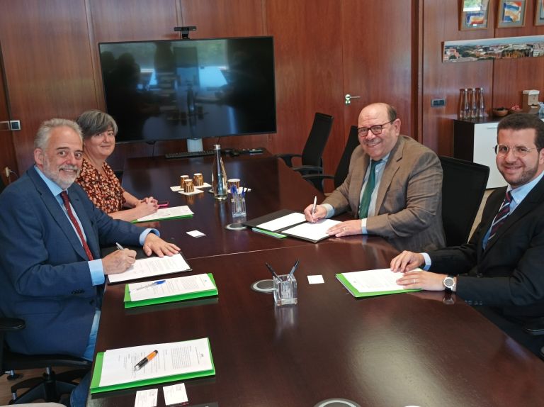Barcelona: The CCME and the UAB sign a convention of scientific cooperation