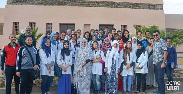 CCME: « Marocains : migrants et voyageurs », le jeu pédagogique présenté aux jeunes de Smara