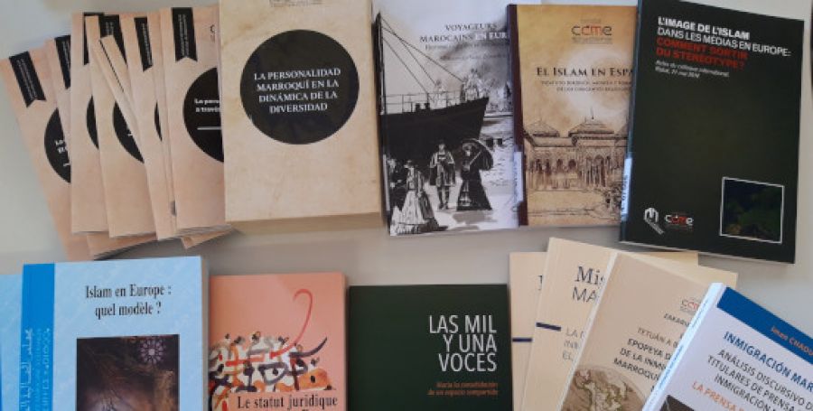 مجلس الجالية المغربية بالخارج يمنح مجموعة من مؤلفاته للمكتبة الإسلامية للوكالة الإسبانية للتعاون الدولي