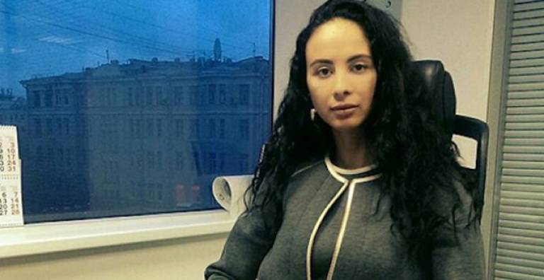 سامية رامي.. شابة مغربية طموحة تتلألأ في سماء القطاع المالي بروسيا