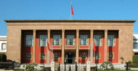 ارتفاع عدد القنصليات المغربية المتنقلة واعتراف بإشكاليات بعض العاملات المغربيات في الخليج