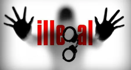 عصيدة وبسكويت لإطعام مهاجرين محتجزين في معسكر بموسكو