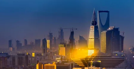 السعودية ترتب لاستقدام العمالة المغربية في تخصصات مختلفة