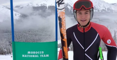 الهجرة المغربية ترفع علم بلدها الأصلي بسوتشي الروسية