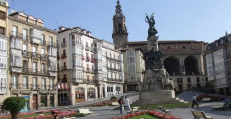 انتقادات لعمدة إسباني بسبب “اتهامات” لمهاجرين مغاربة