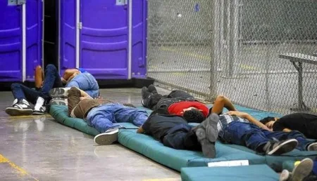 الأمم المتحدة “قلقة” من ترحيل واشنطن أطفال مهاجرين أحد مراكز الأطفال المهاجرين بالولايات المتحدة/ صورة لموقع Tidewater Review