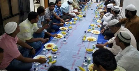 Brussels: Muslims and non-Muslims come together and share the joy of Iftar