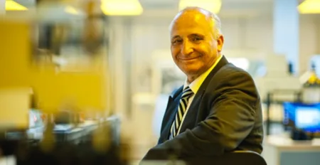 Singapore: Rachid Yazami leads a research team towards a new technological invention