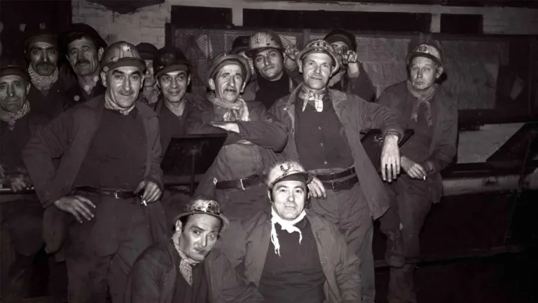 معركـــة الفحـــم معركـــة الفحـــم