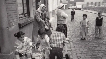 مغاربة من أجــل العمــل... وإعــادة الإعمــار السكانــي