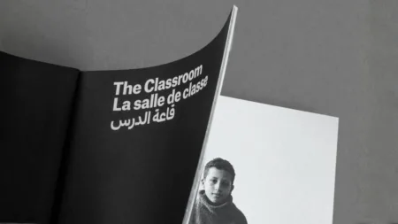 Hicham Benohoud remporte le prix du Livre Photo de l'Année avec « The Classroom »