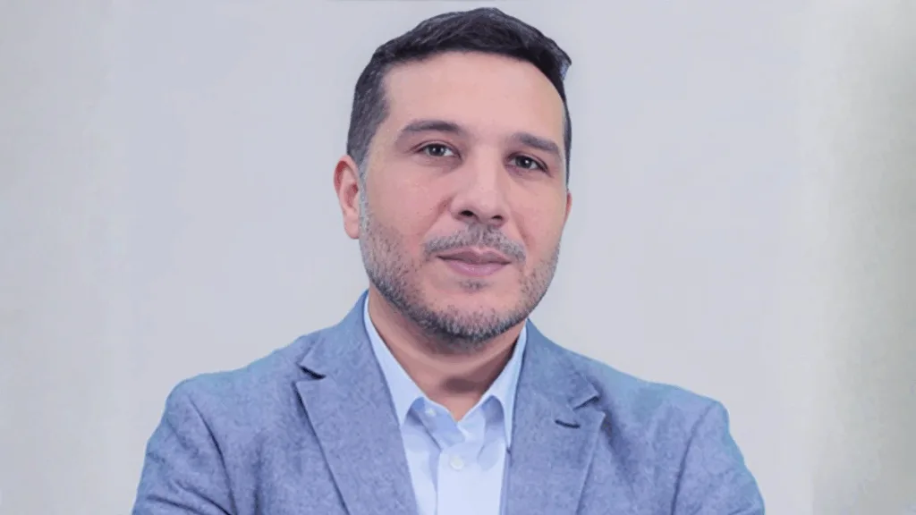 الأكاديمية الفرنسية تتوج الباحث المهدي غويركات بجائزة أفضل سيرة أدبية الأكاديمية الفرنسية تتوج الباحث المهدي غويركات بجائزة أفضل سيرة أدبية