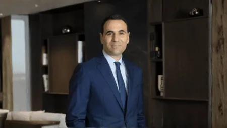 المغربي أنس لغراري المرشح الأوفر حظا لخلافة رئيس ريال مدريد