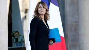 فرنسا تعتزم تشديد انتقاء الطلبة الأجانب ضمن سياستها للهجرة