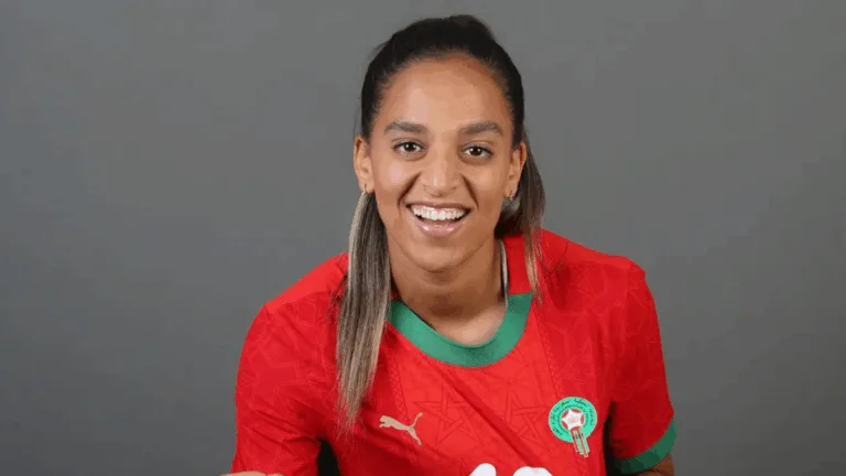 سكينة أوزراوي.. ساحرة المراوغة تفرض اسمها في ليغا إف