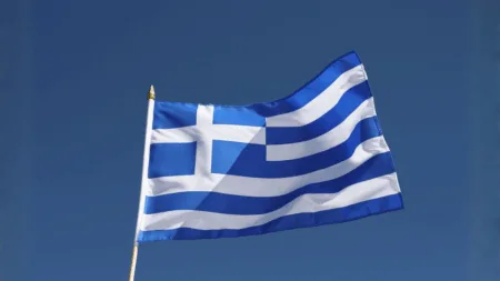 اليونان تدفع لإنشاء مراكز لإعادة المهاجرين في أفريقيا