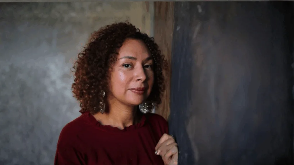 رواية جديدة لسميرة العياشي تغوص في نفسية أجيال من النساء المهاجرات