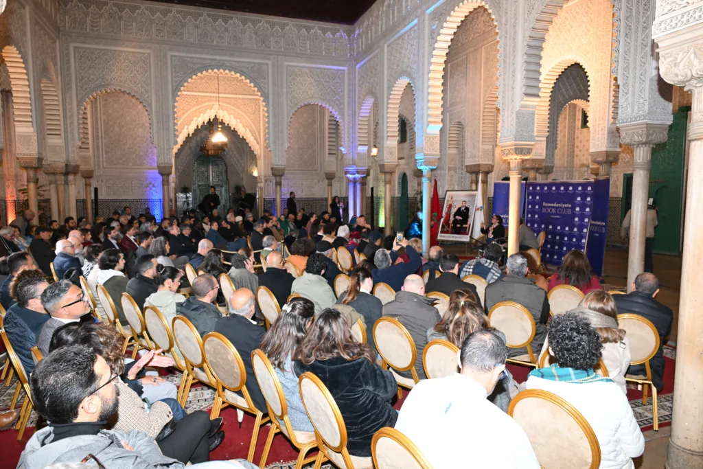 Public de l'événement de présentation du livre de Leila Meziane