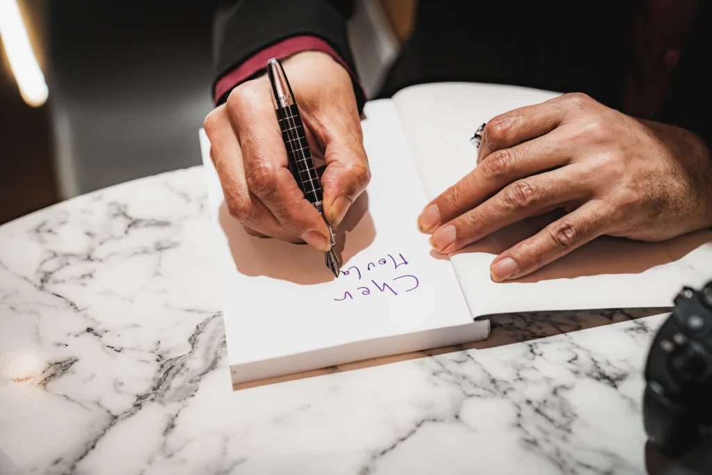 Dialogue, écriture : une question d'existence