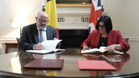 بروكسل ولندن تعززان تعاونهما الأمني لتفكيك شبكات تهريب المهاجرين بلجيكا وبريطانيا تعززان التعاون الأمني لمكافحة شبكات تهريب المهاجرين