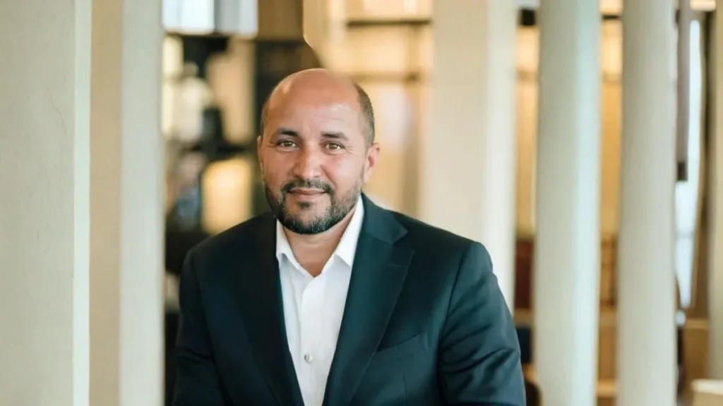 أحمد مركوش عمدة مدينة أرنيم الهولندية