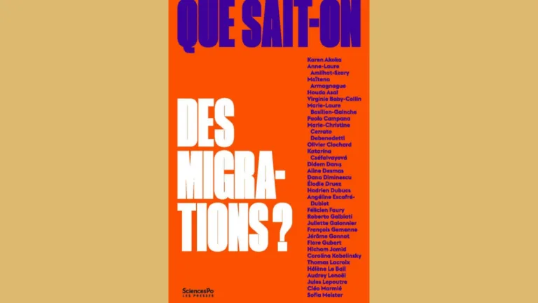 Migrations : Sciences Po oppose les données aux idées reçues غلاف كتاب «ماذا نعرف عن الهجرات؟» الصادر عن منشورات Sciences Po